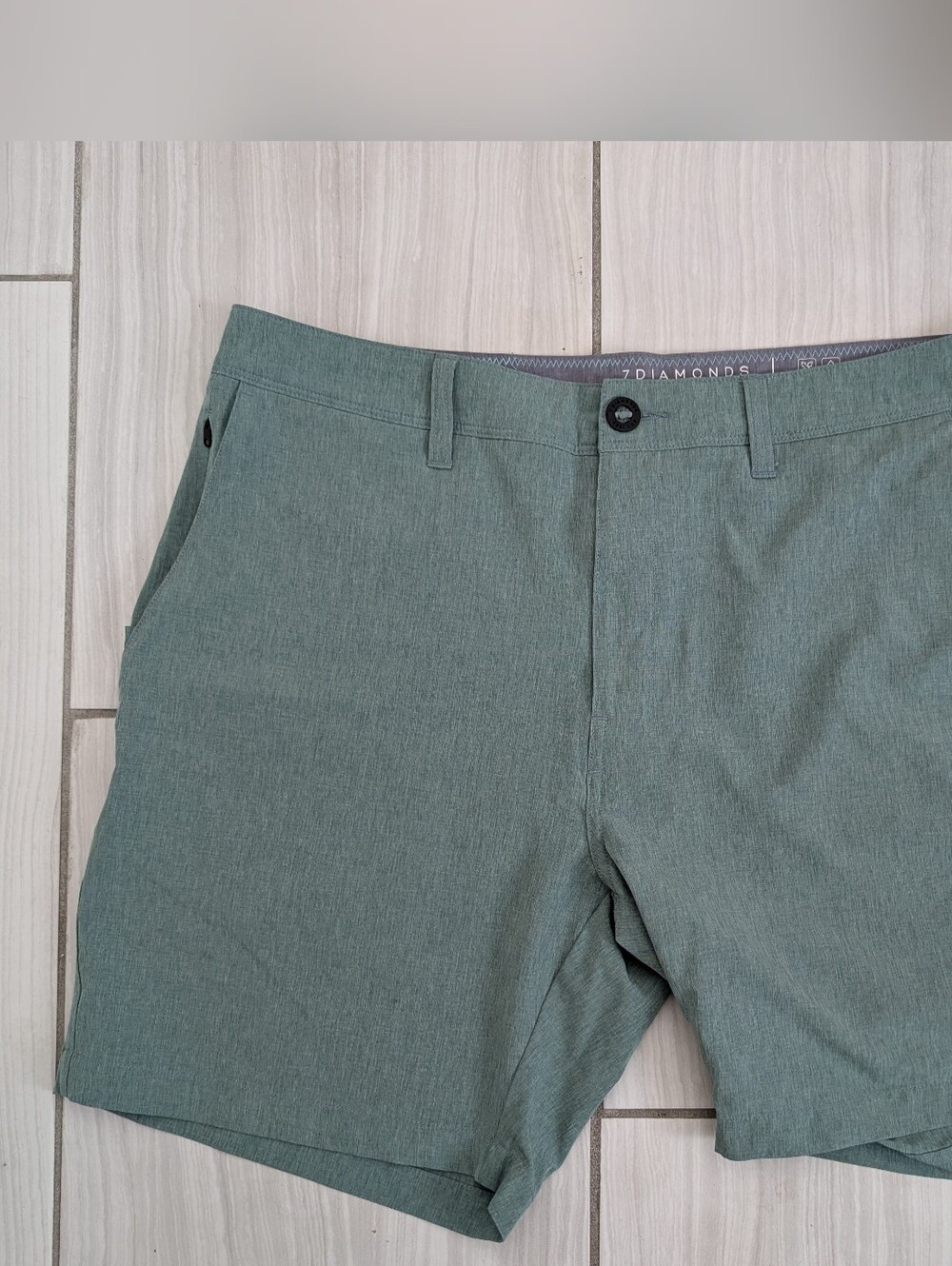 7 Diamonds Aeroplane Performance Shorts Men 36 Green Hybrid Casual Golf Pockets